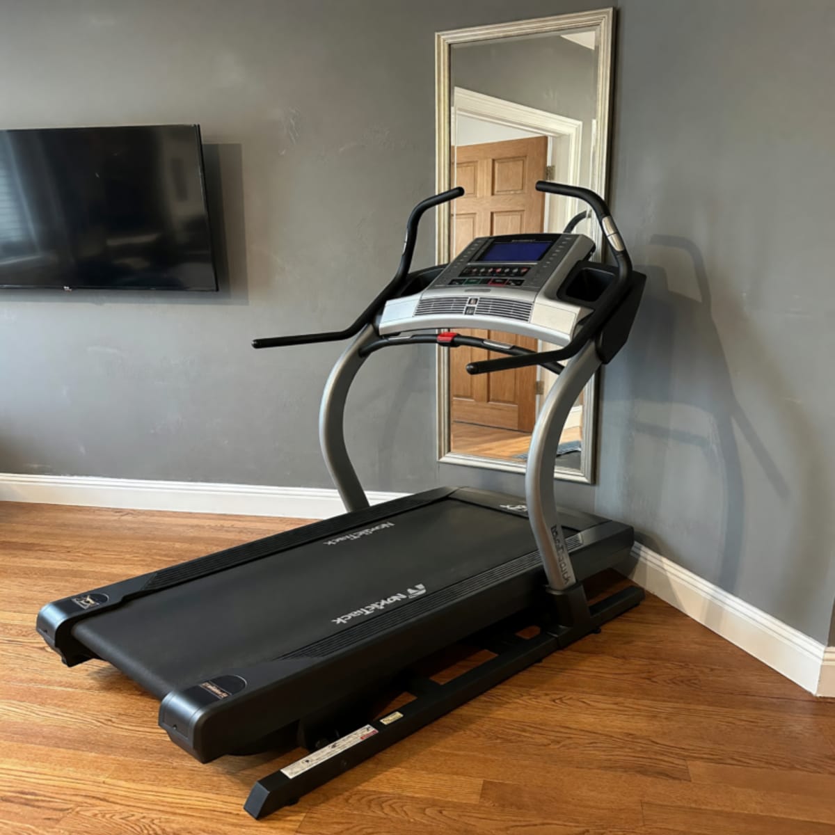 NordicTrack X11i Incline Trainer Treadmill – Like New Condition – Sparta, NJ