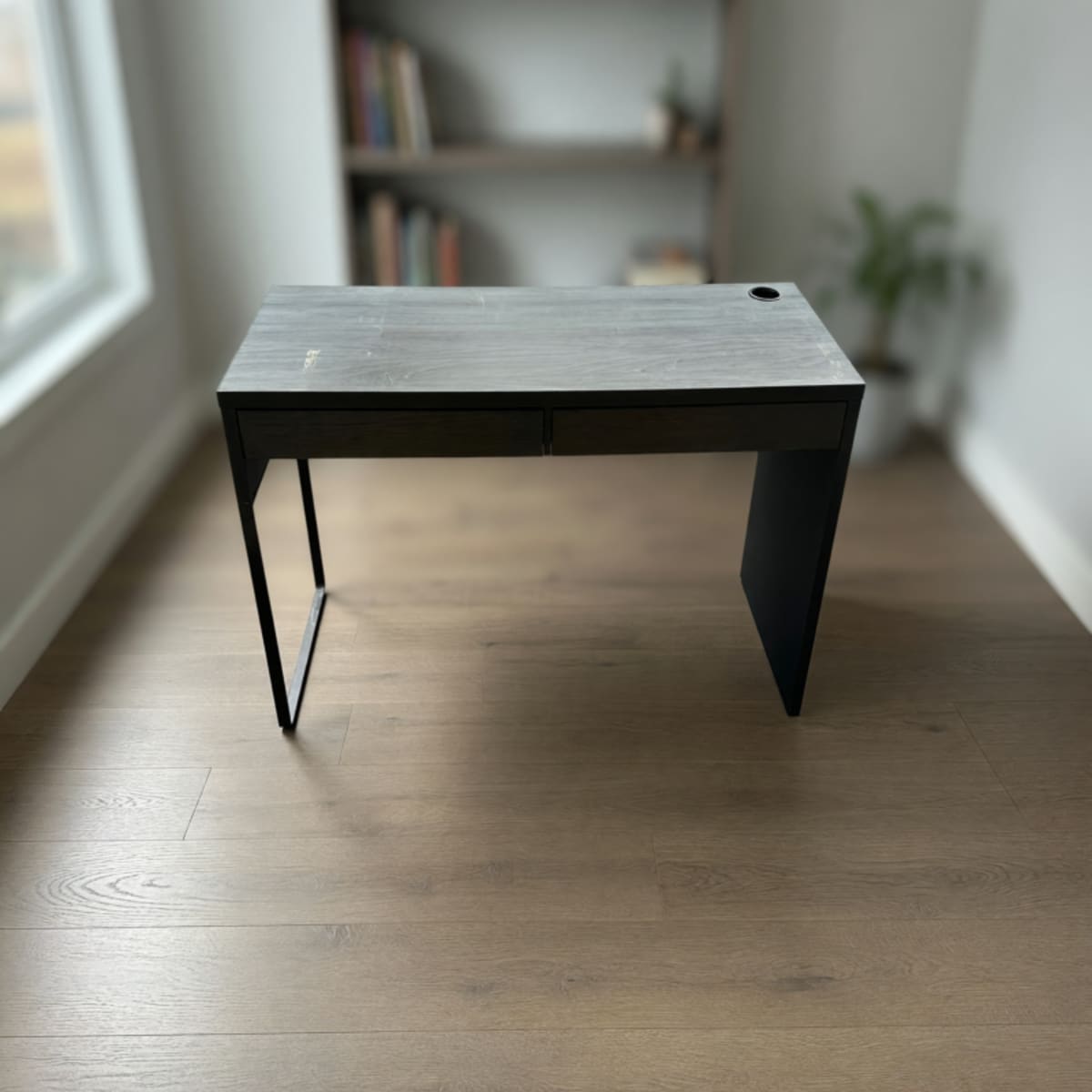 Black Wood Computer Desk – Good Condition, 56in Wide – Lexington, KY