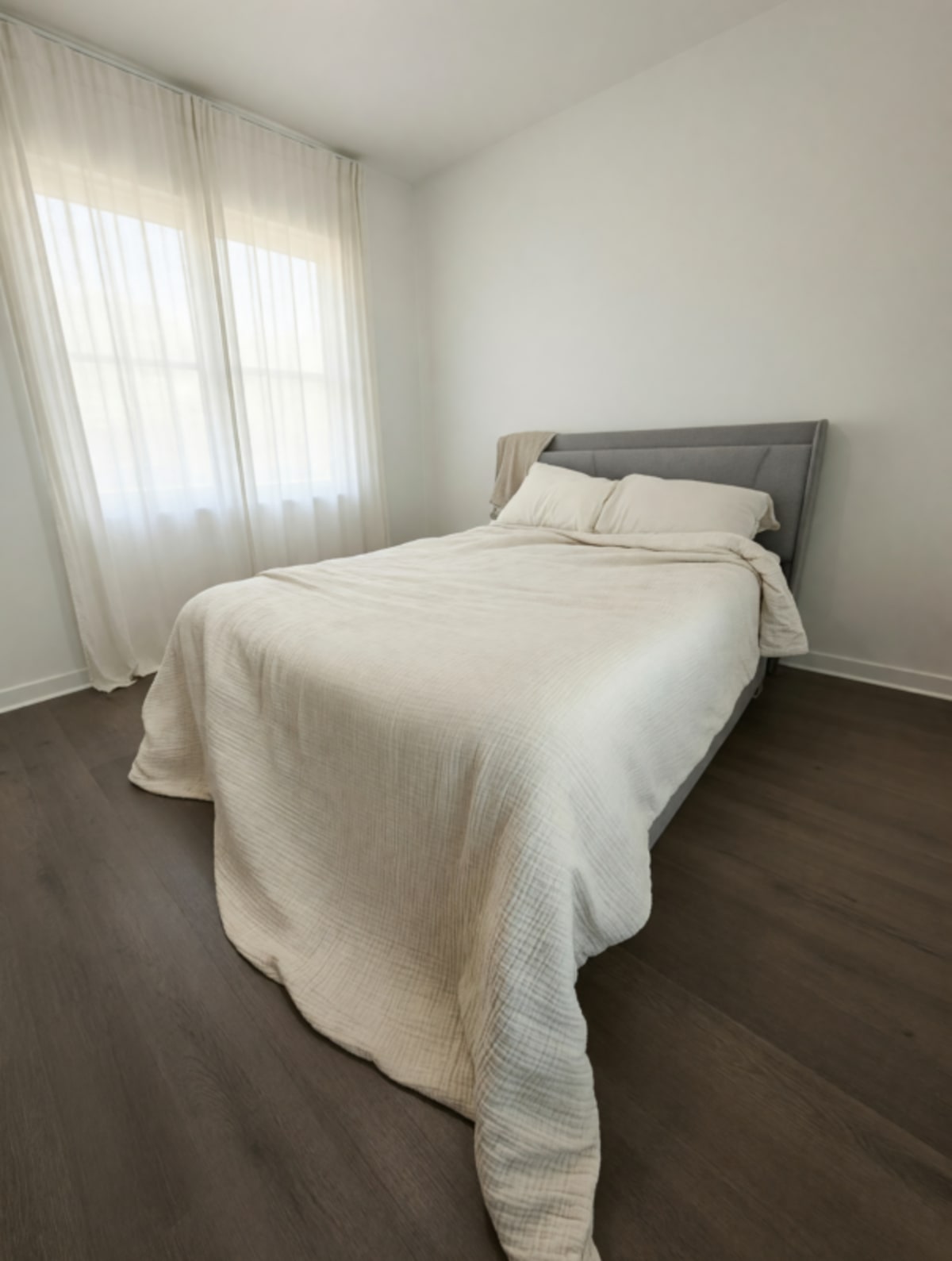 Sealy Hybrid Queen Mattress – Like New, Extra Firm – Plano, TX