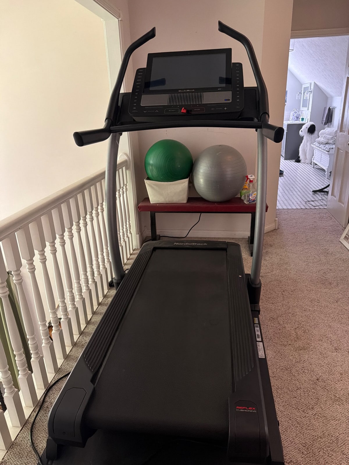 2021 NordicTrack X22i Commercial Treadmill – Like New, 40% Incline – Martinsville, IN