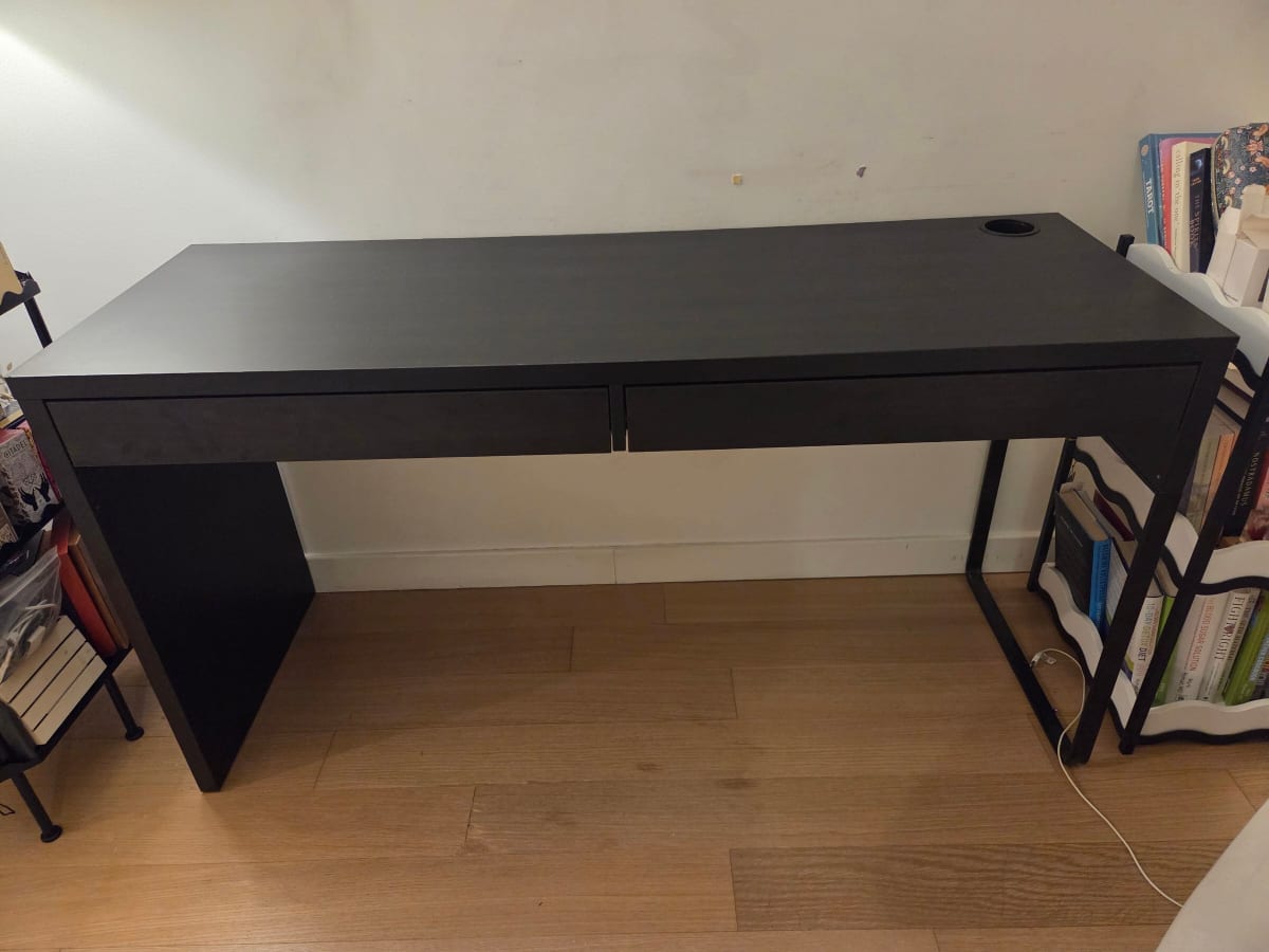 Desk with 2 Pullout Drawers – Good Condition, 29.5\” H X 41 3/8\” W X 19 5/8″ D – Astoria, NY