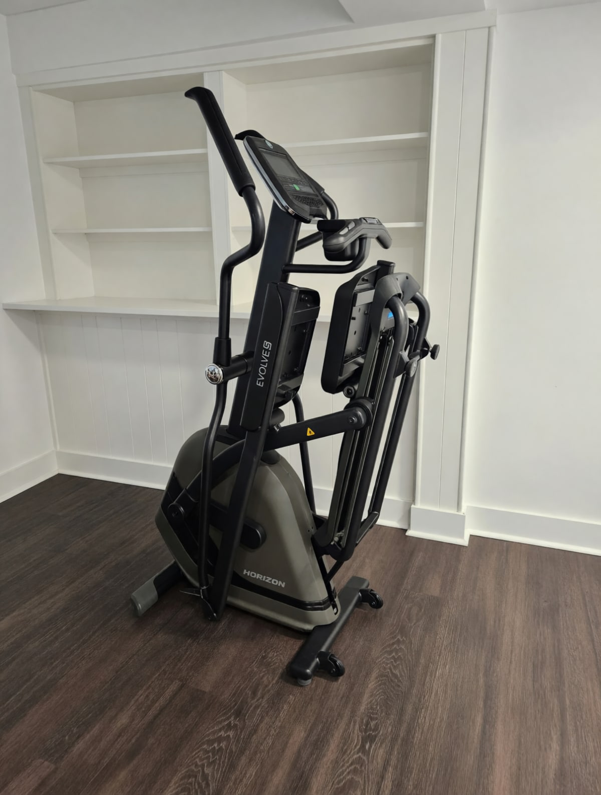 2023 Horizon Evolve 5 Elliptical – Like New, Foldable with Heart Rate Monitor – McLean, VA