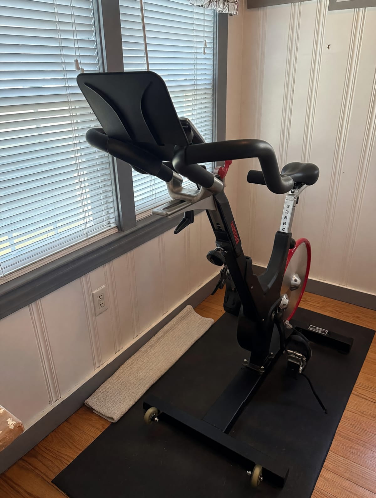 2020 M3i Indoor Bike – Excellent Condition, Includes Shoes & Mat – Marshfield, MA