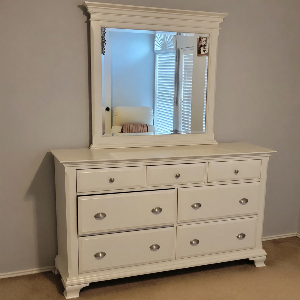 White Wood Makeup Vanity – Fair Condition, 7 Drawers with Mirror – Spring, TX