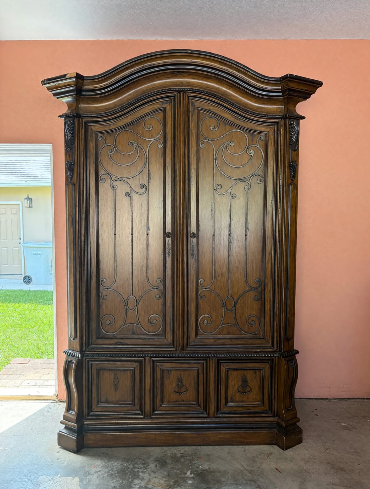 Rob & Stucky Hand-Carved Wood Armoire – Good Condition, 96in Tall – Navarre, FL