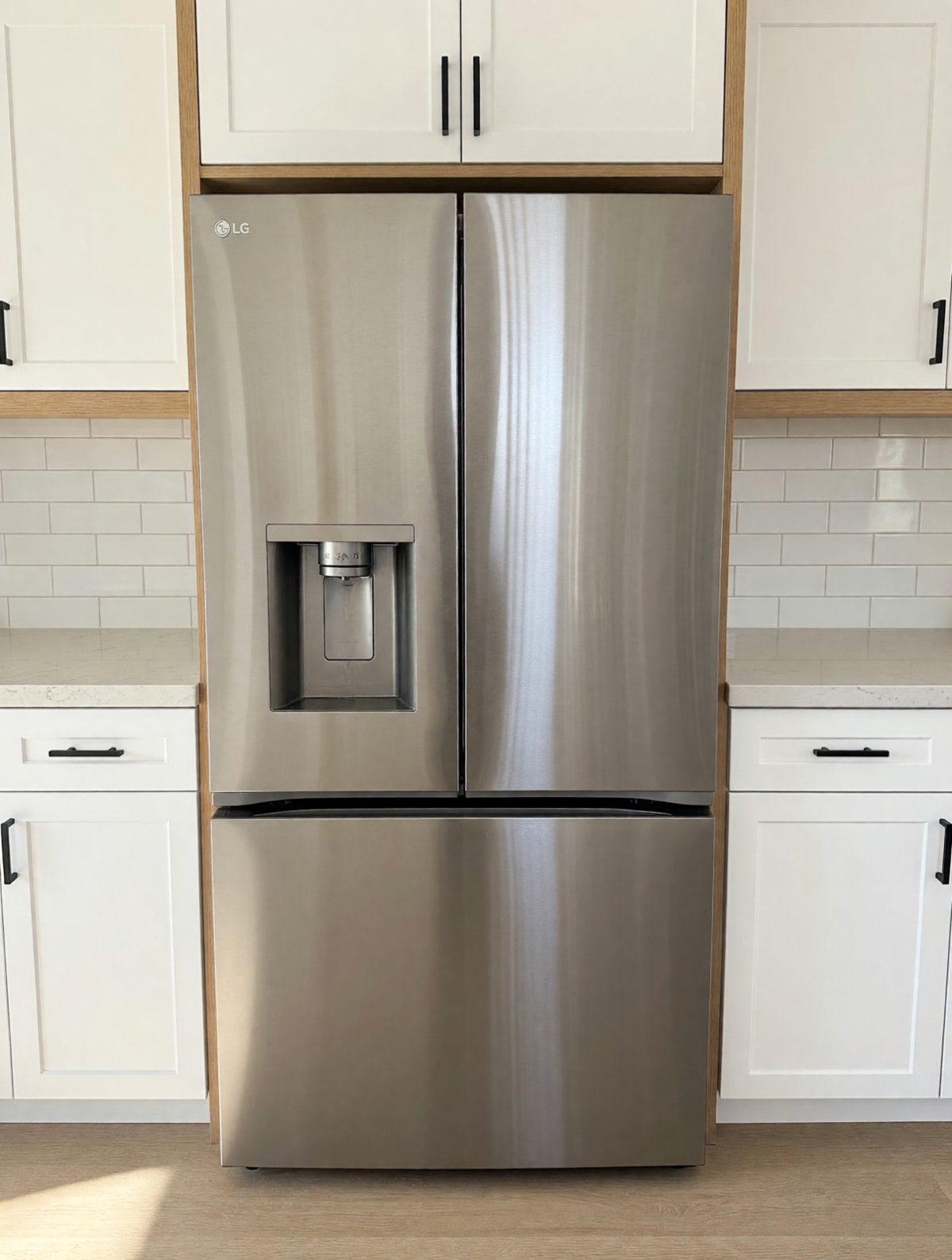 2023 LG LRYXC2606S 26 Cu Ft French Door Refrigerator – Like New – Riverside, CA