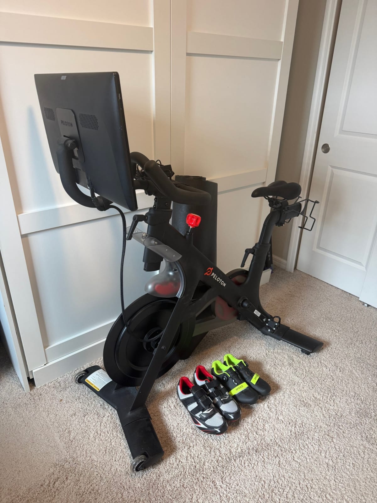 2021 Peloton Bike – Like New, Includes Shoes & Mat – Palmetto, FL