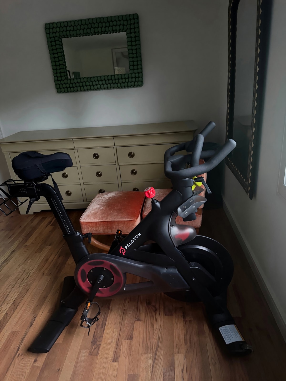 2021 Peloton Bike – Excellent Condition, 21 Inch Screen – Greensboro, NC