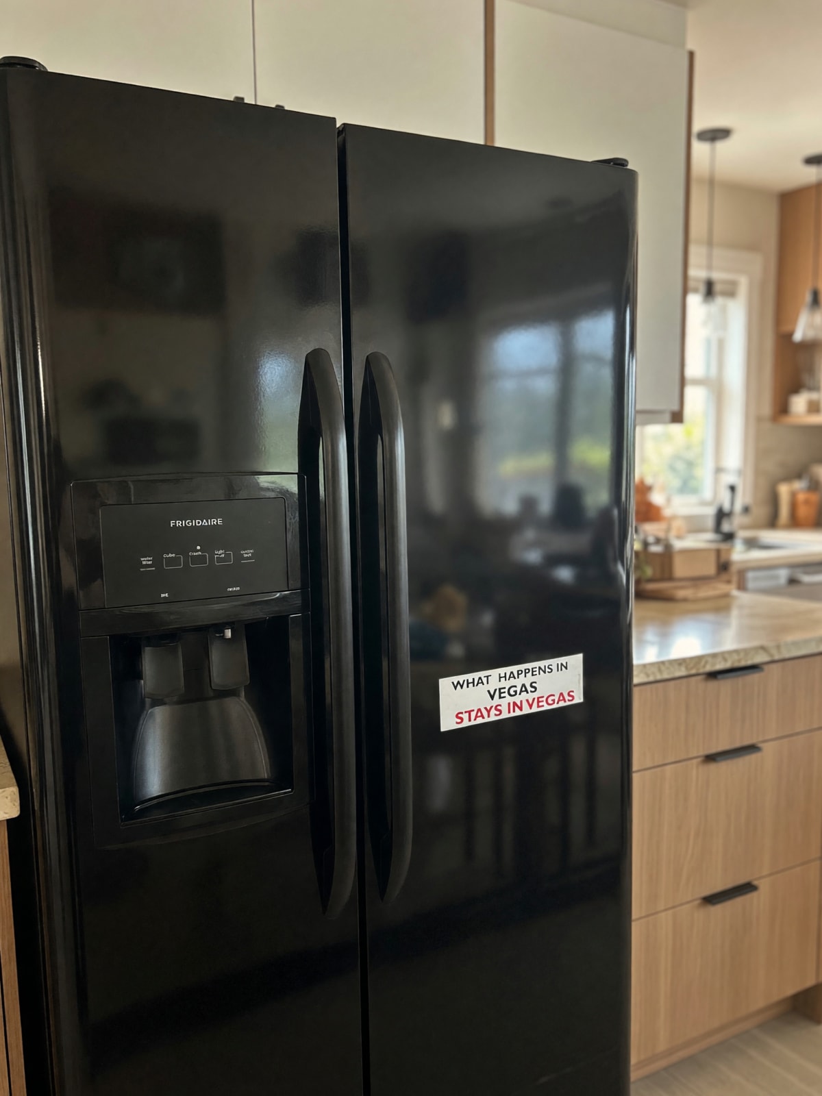 Frigidaire LFUS2613LE3 in Good Condition – Philadelphia, PA