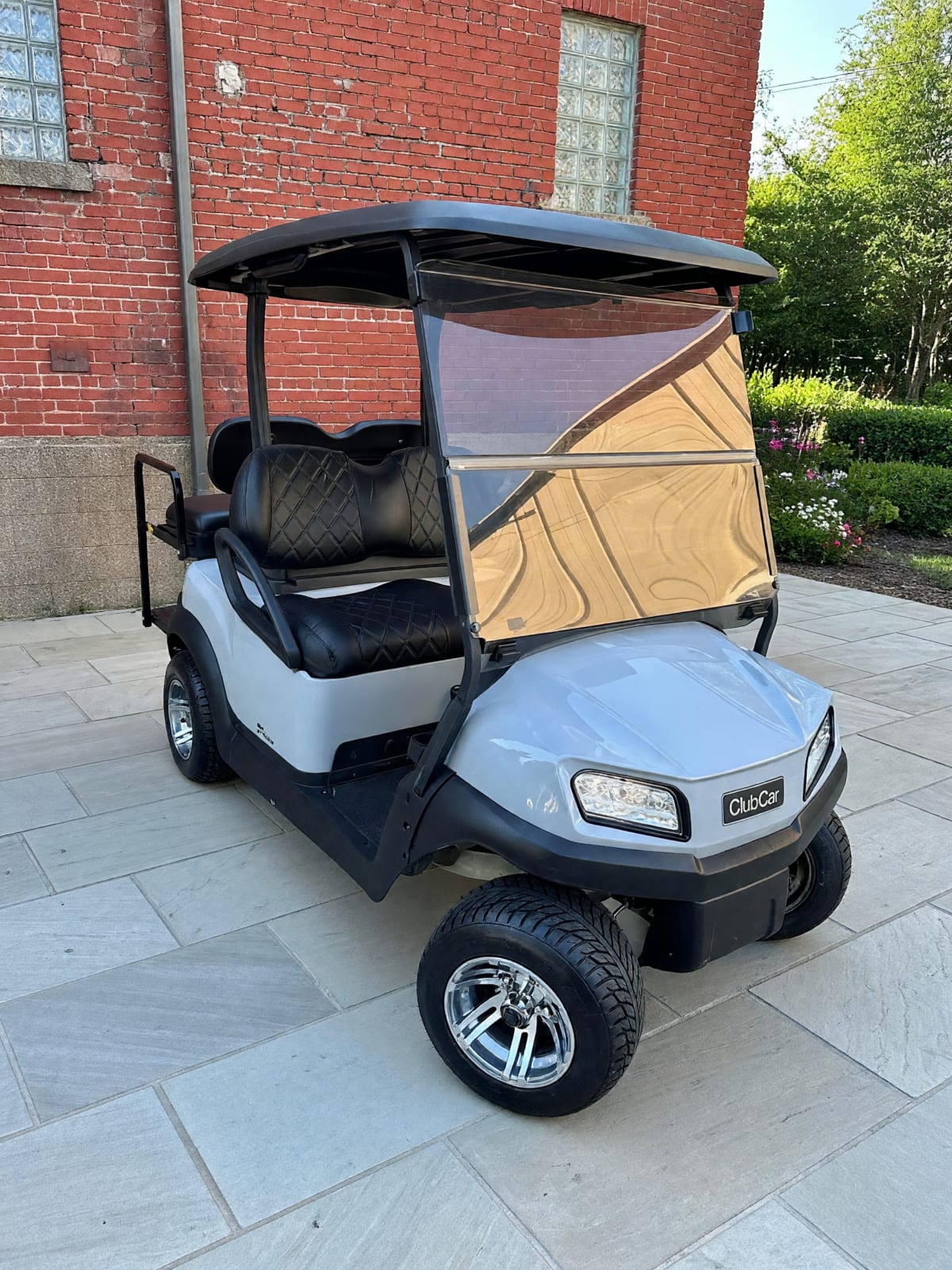 2022 Club Car Tempo Golf Cart in Like New Condition