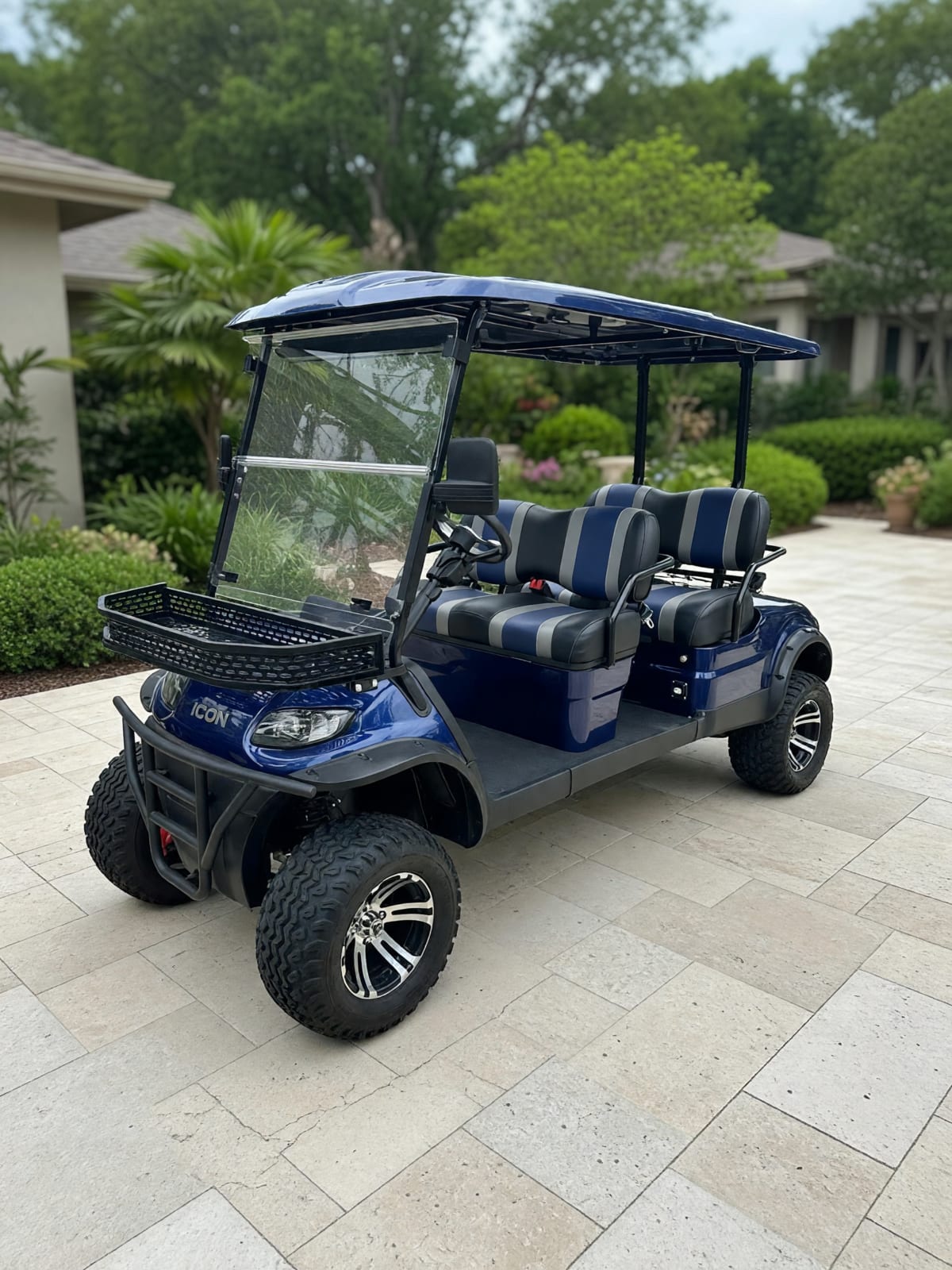 Icon I40 L Golf Cart in Like New Condition