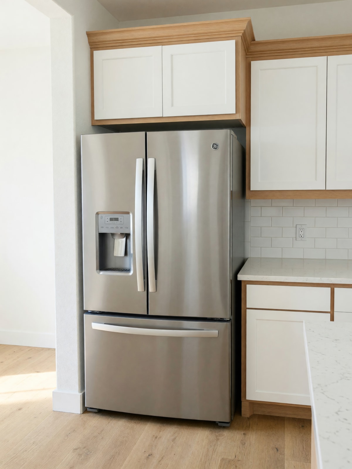 GE GSS25IYNZHFS Refrigerator – Excellent Condition 25 Cu Ft – Royse City, TX