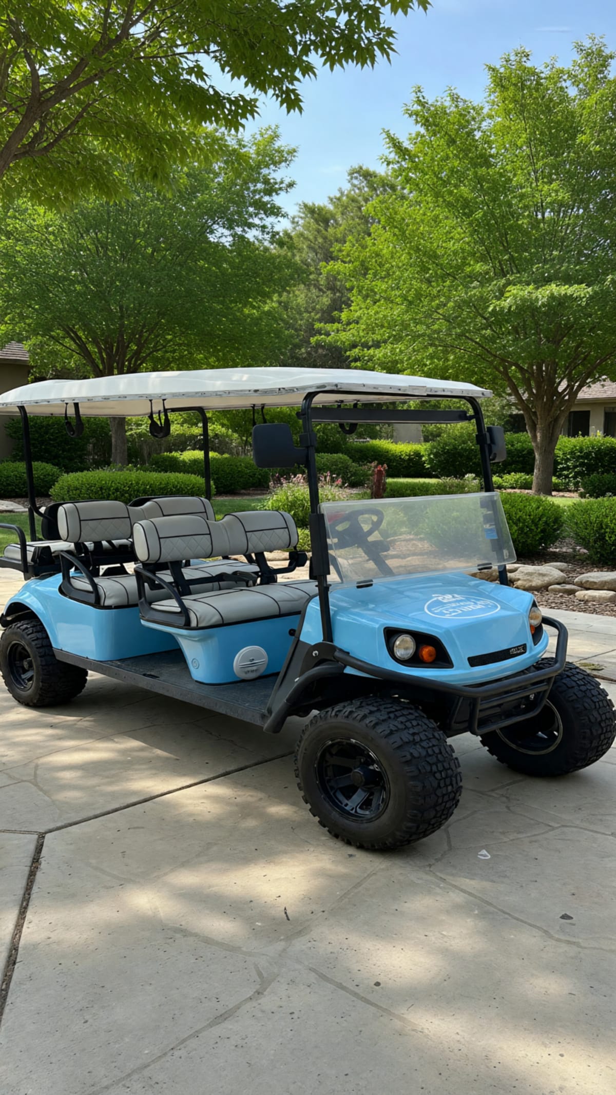 E-Z-GO 2018 6 Seater Gas Golf Cart in Good Condition