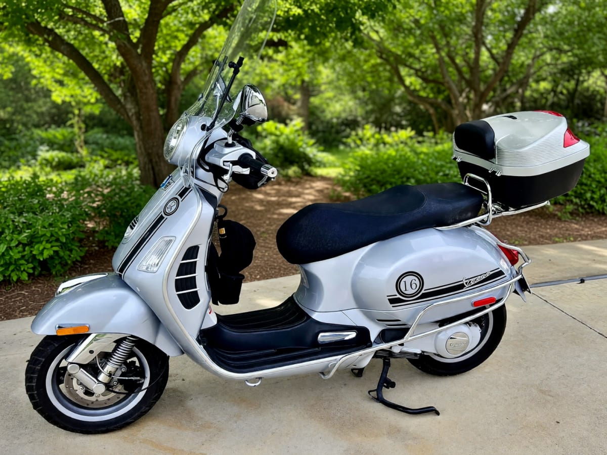 2007 Vespa GTS in Good Condition