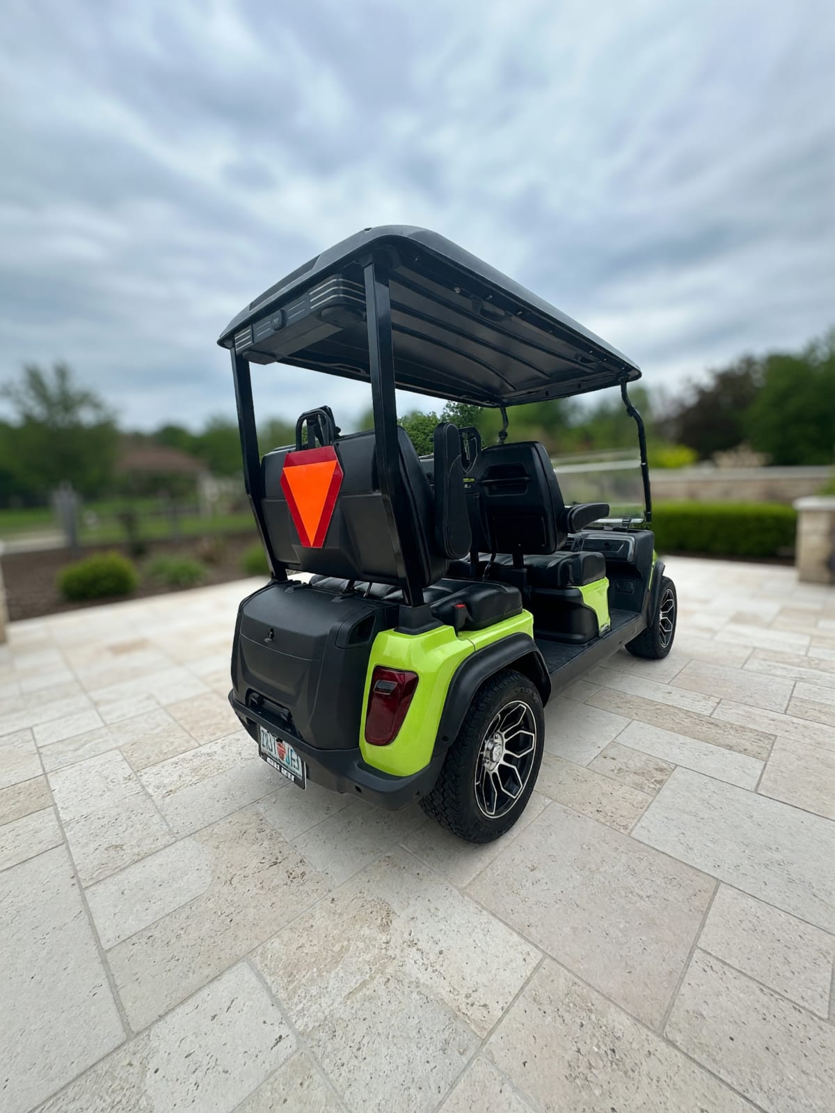 Royal EV 2024 4-Passenger Golf Cart in Like New Condition