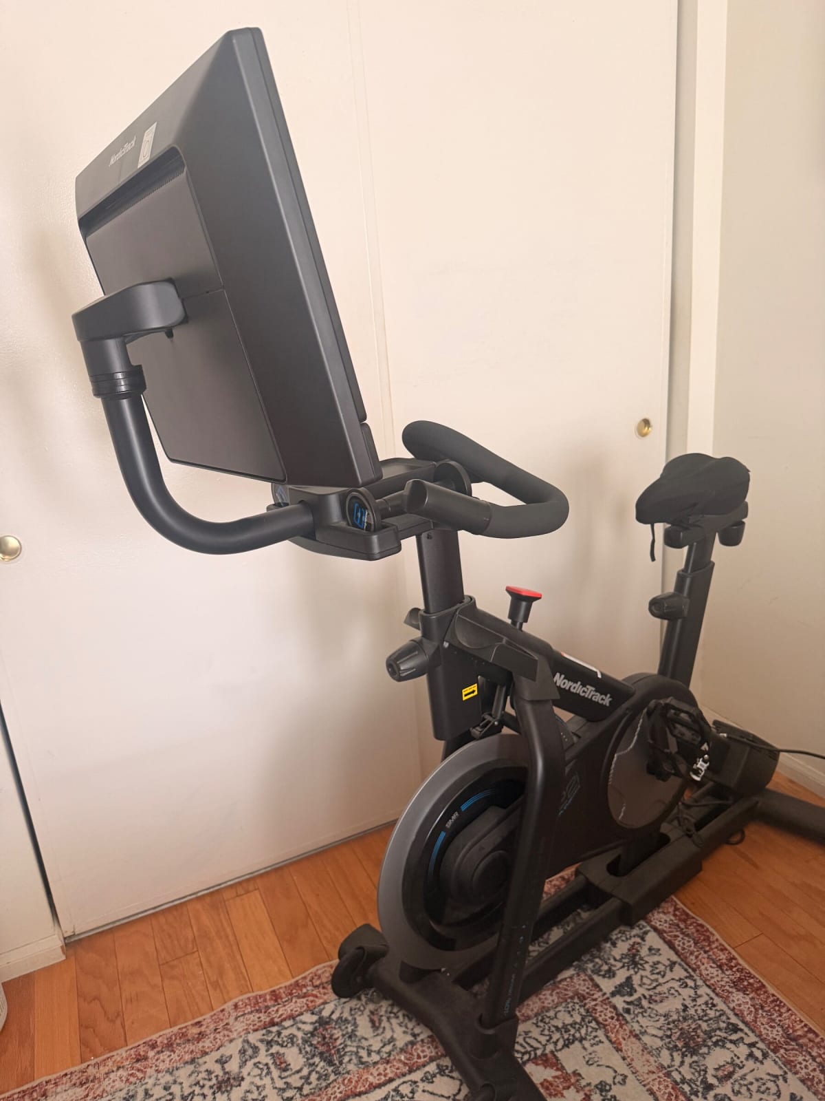 2023 NordicTrack S22i Studio Cycle – Like New 22 Inch Screen – Santa Monica, CA
