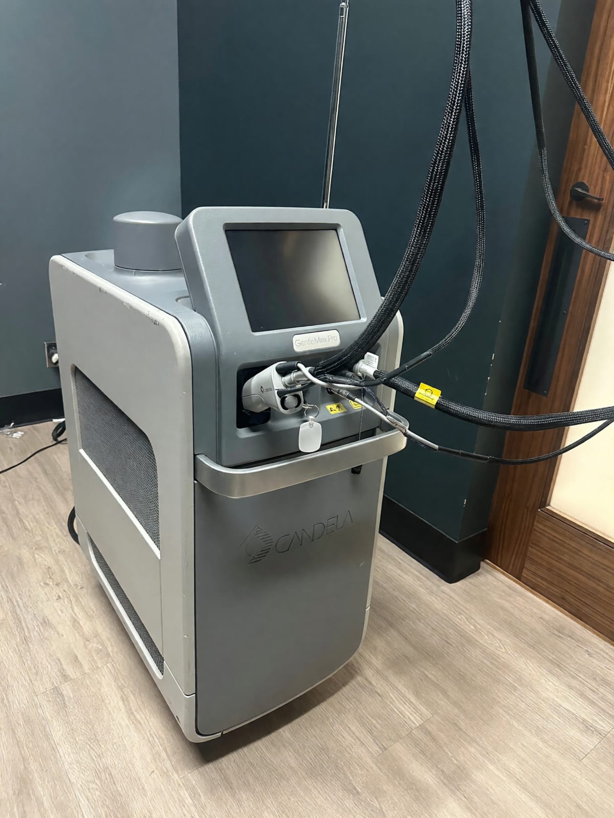 Candela Gentlemax Pro – Gently Used, FDA Cleared, Original Accessories – Spring, TX