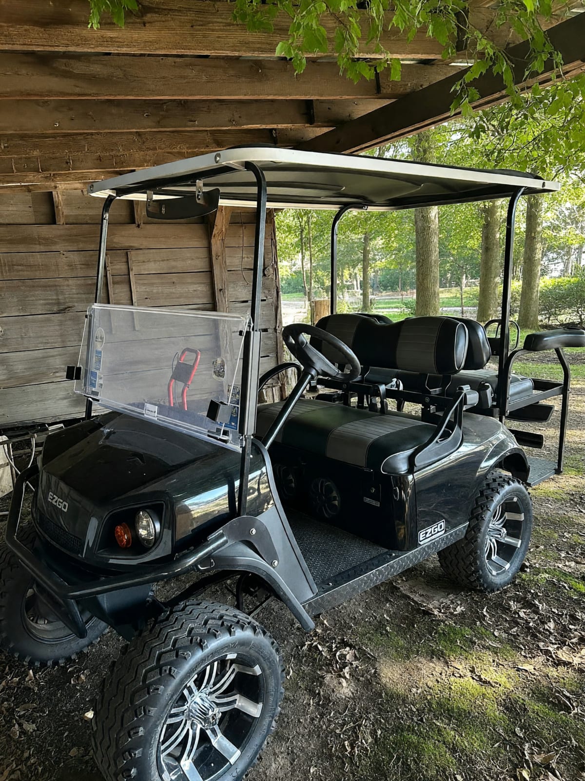 Ezgo Gas Golf Cart in Like New Condition