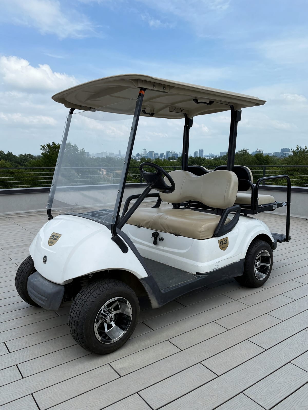 2010 Yamaha Gas Golf Cart in Good Condition