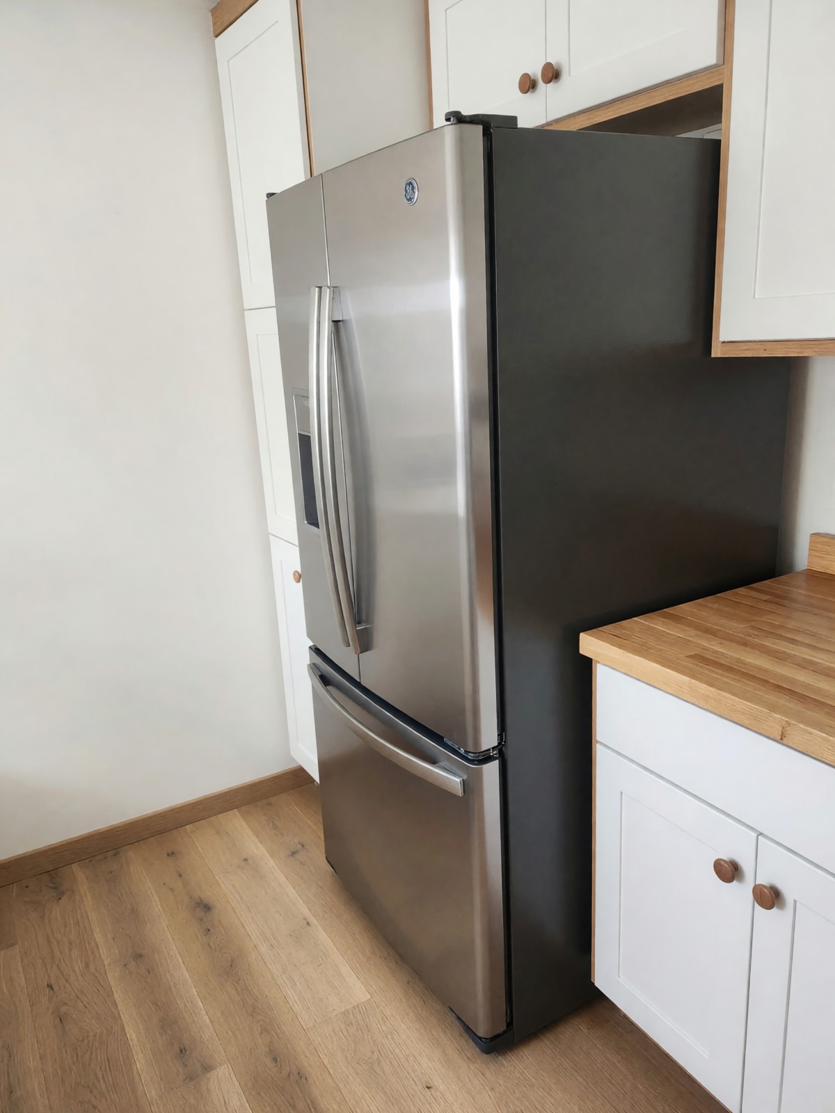 2020 GE French Door Refrigerator – Like New, Stainless Steel with Ice Maker – Riverside, CA