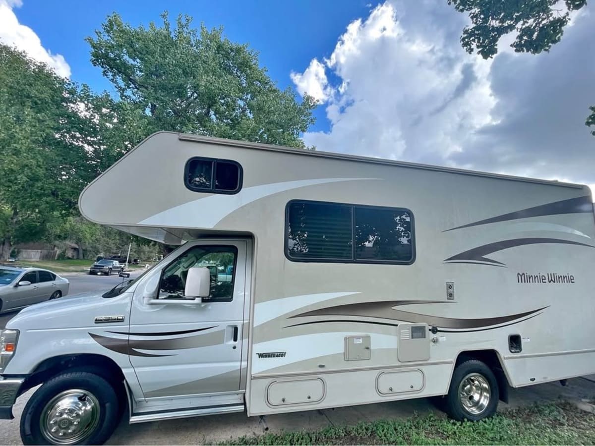 2015 Winnebago Winnie Drop