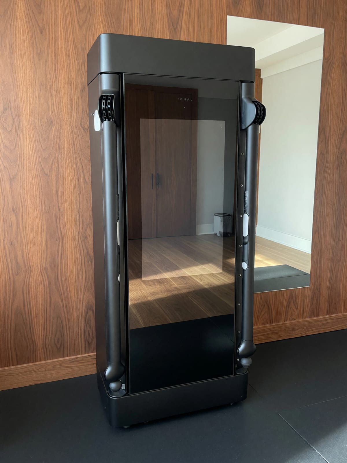 2022 Tonal Home Gym – Like New Condition, Full Accessories – Fairfield, CT