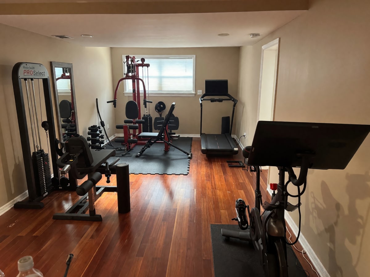 2025 Peloton & Fitness Factory Home Gym – Like New, 220 Lbs, Lat Tower – Orlando, FL