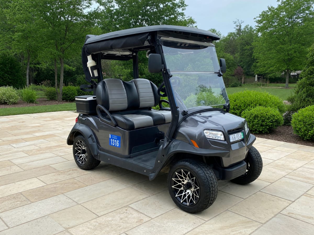 Club Car Onward Golf Cart 2020 in Like New Condition