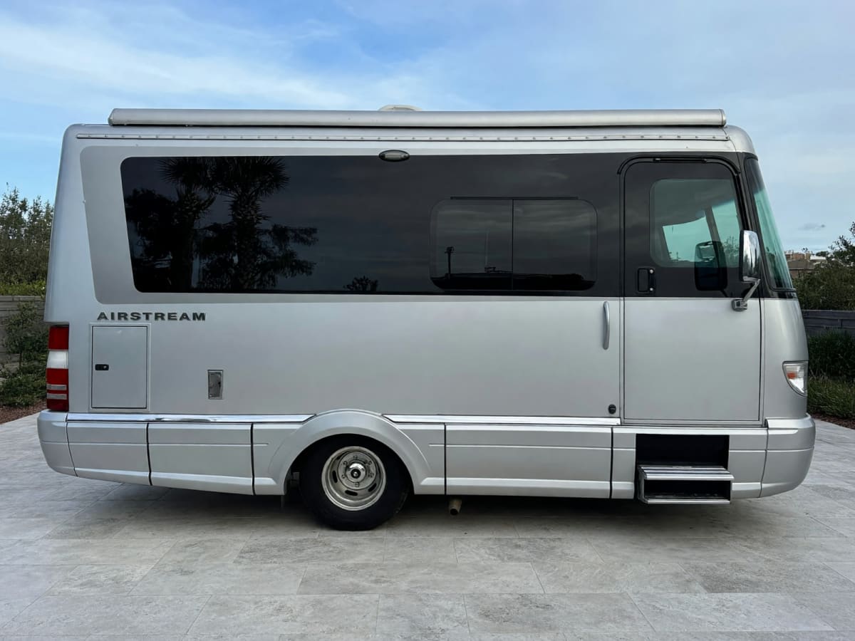 2020 Airstream Murphy Suite in Excellent Condition
