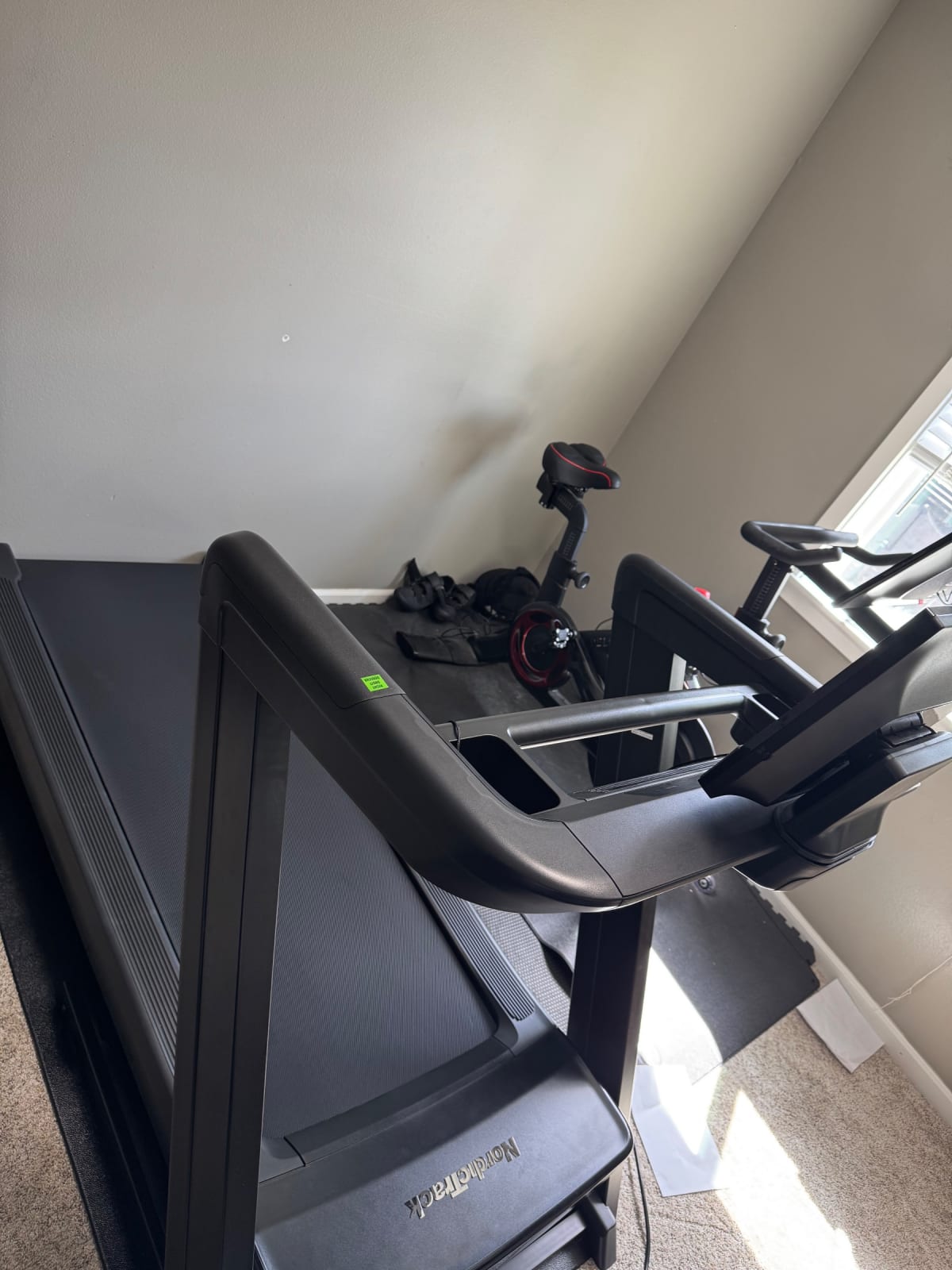 2025 NordicTrack Commercial 1750 Treadmill – Like New, 4.25 HP – Vancouver, WA