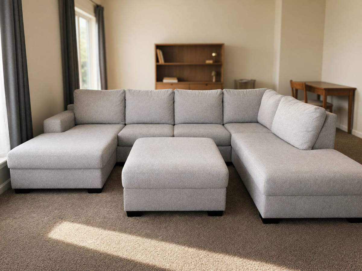 American Furniture Warehouse Grey Sectional – Like New 3 Years Old with Ottoman – Surprise, AZ