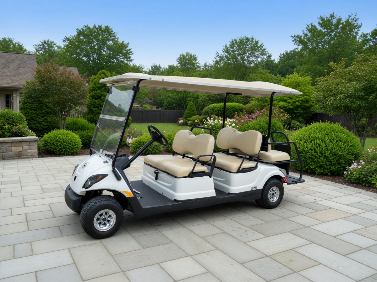 2013 Yamaha Concierge 6 Passenger EFI Gas Golf Cart in Like New Condition