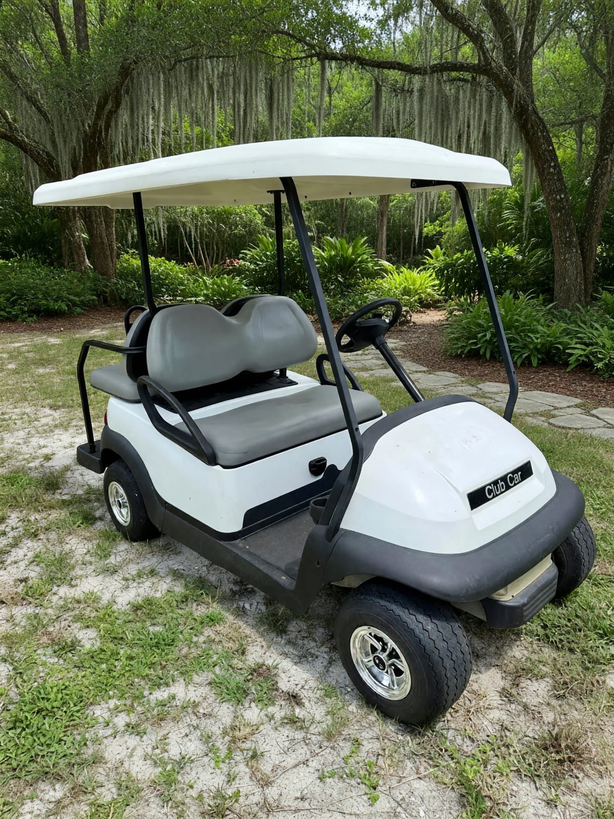 Club Car Precedent 4 Seater Electric Golf Cart in Good Condition