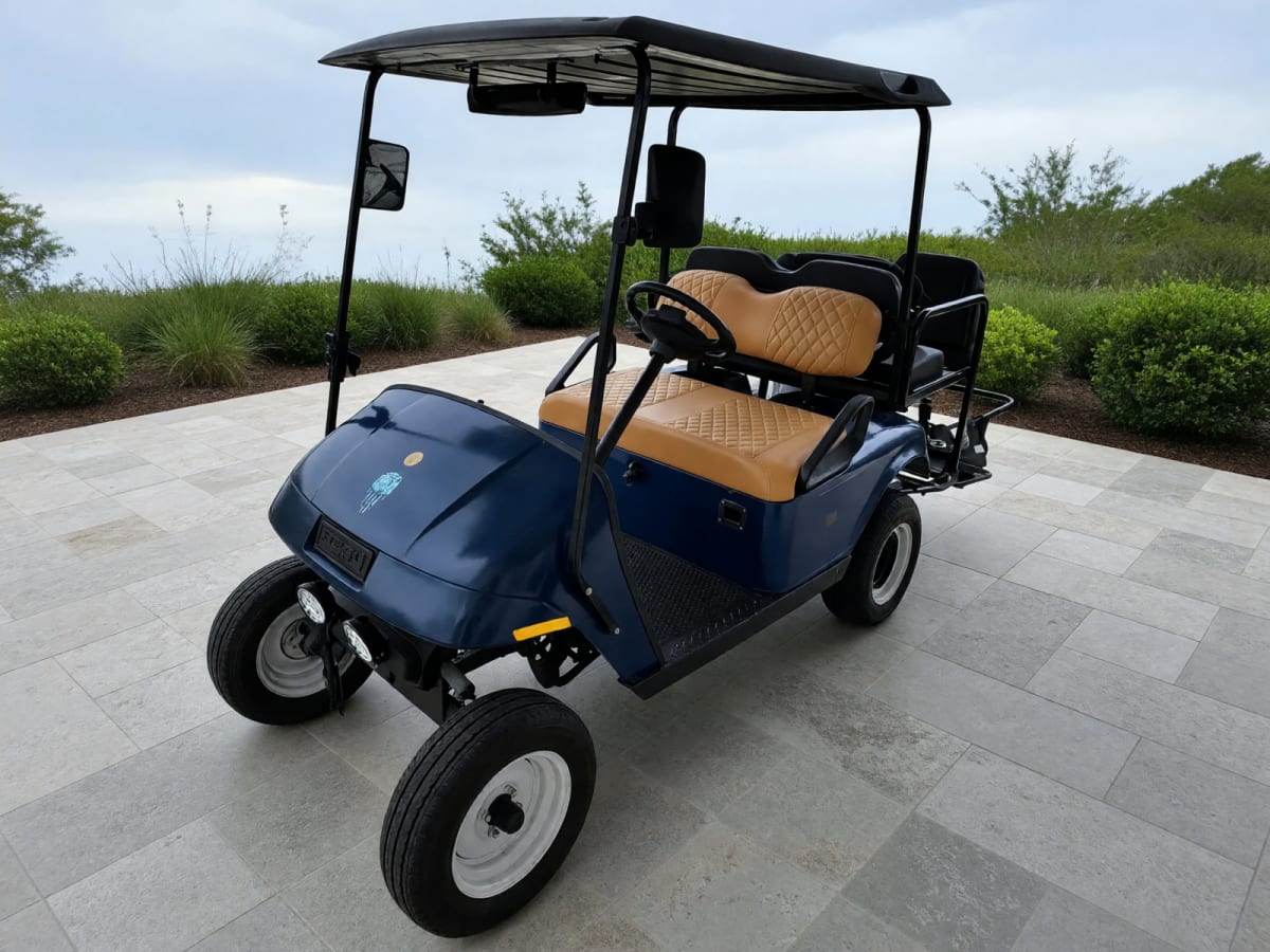 EZGO TXT Golf Cart in Like New Condition