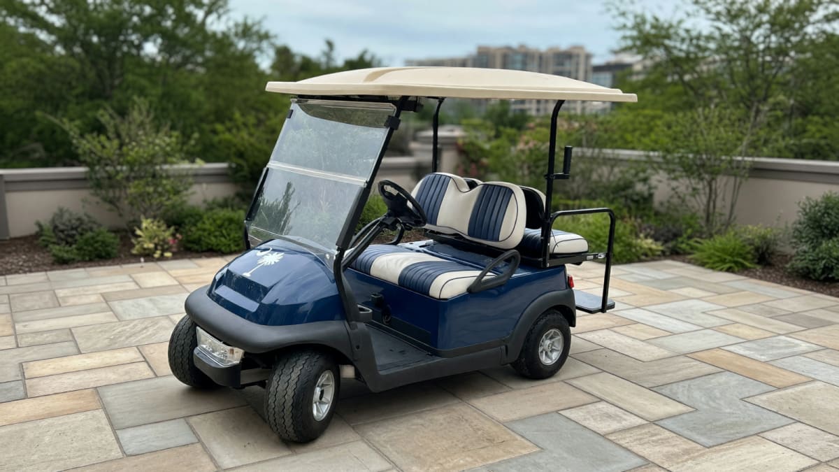 2011 Club Car Precedent I2 Excel Golf Cart in Good Condition