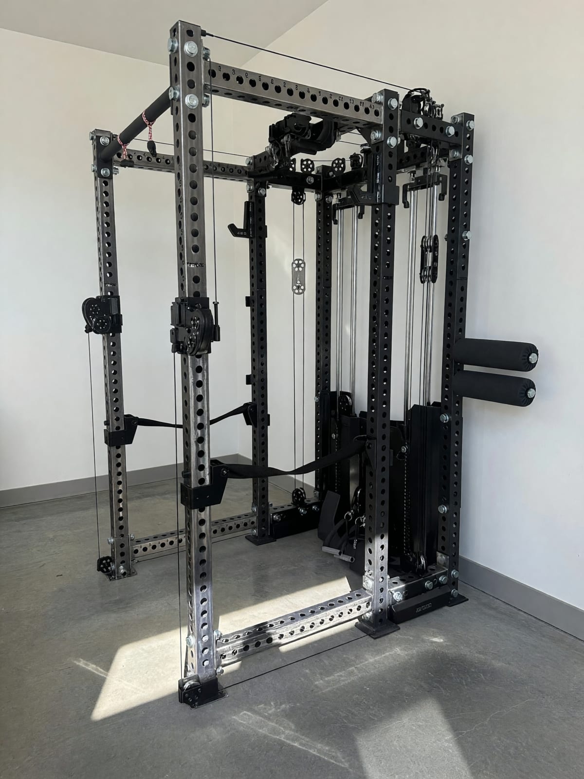 Rep Fitness PR-5000 93” 6 Post Ares 2.0 in Like New Condition
