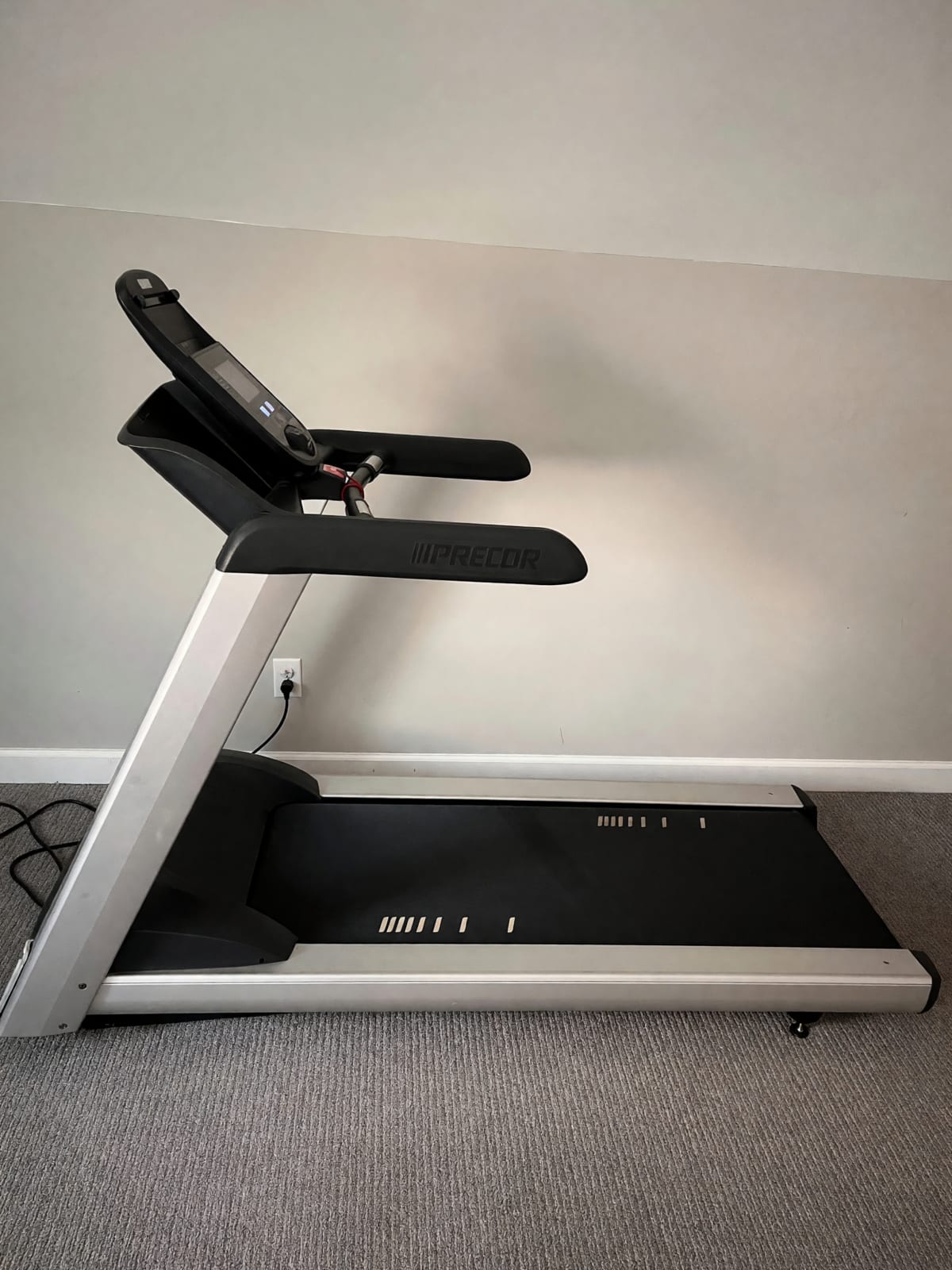2023 Model 425 Motorized Treadmill – Works Well, 201-500 Runs – Cary, NC
