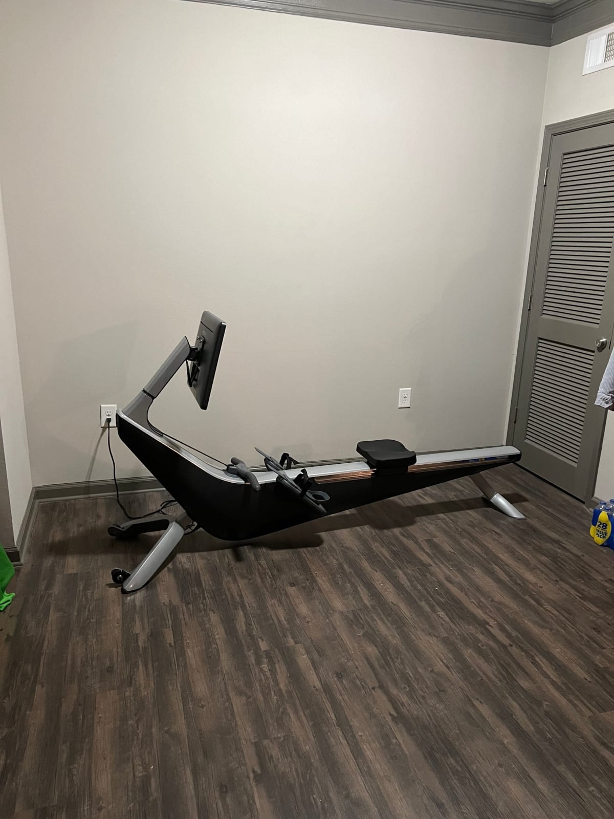 2022 Hydrow Pro Rowing Machine – Very Good Condition, Low Usage – Alpharetta, GA