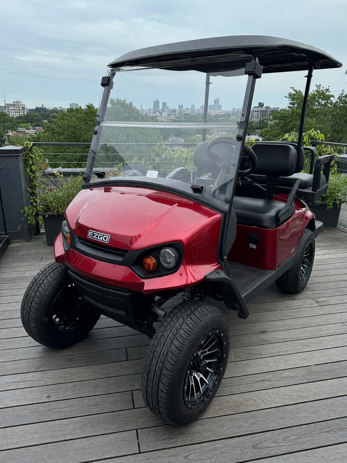 2024 E-Z-Go S4 Gas Golf Cart in Like New Condition