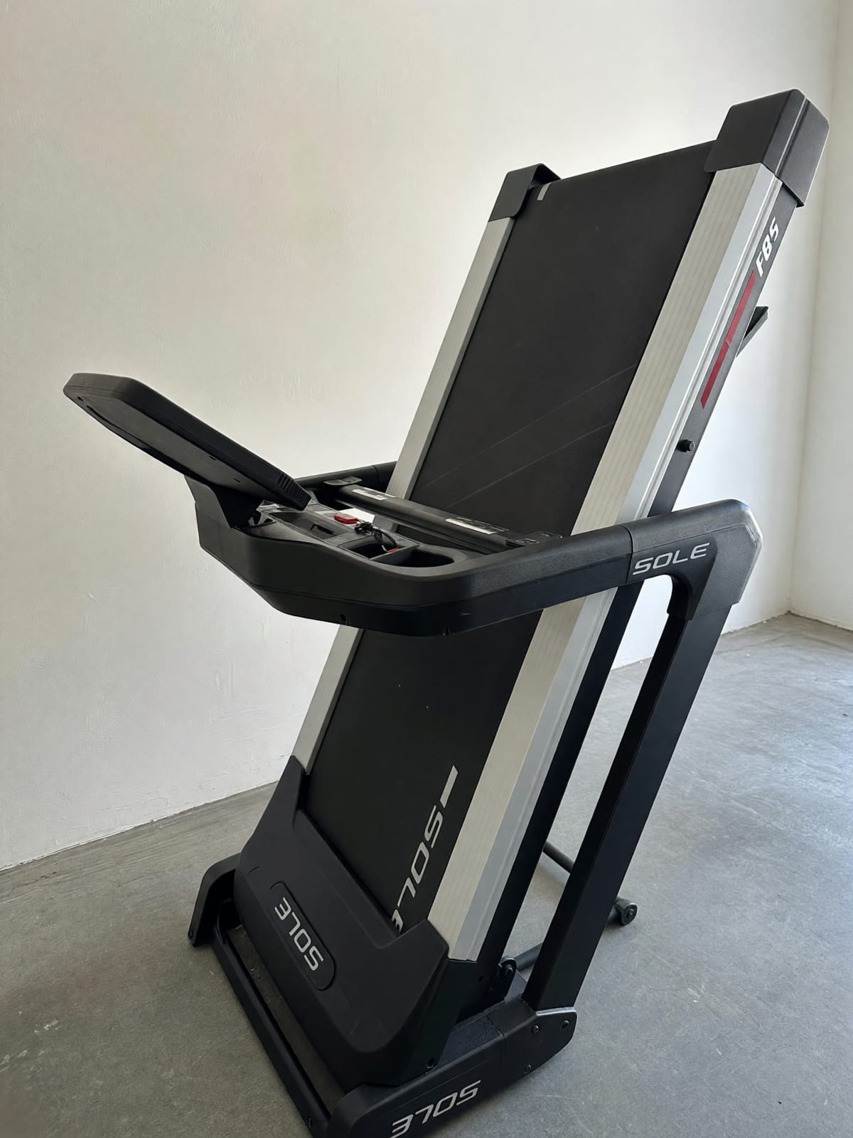2023 Sole F85 Treadmill – Excellent Condition, 4.0 HP Motor – Severn, MD
