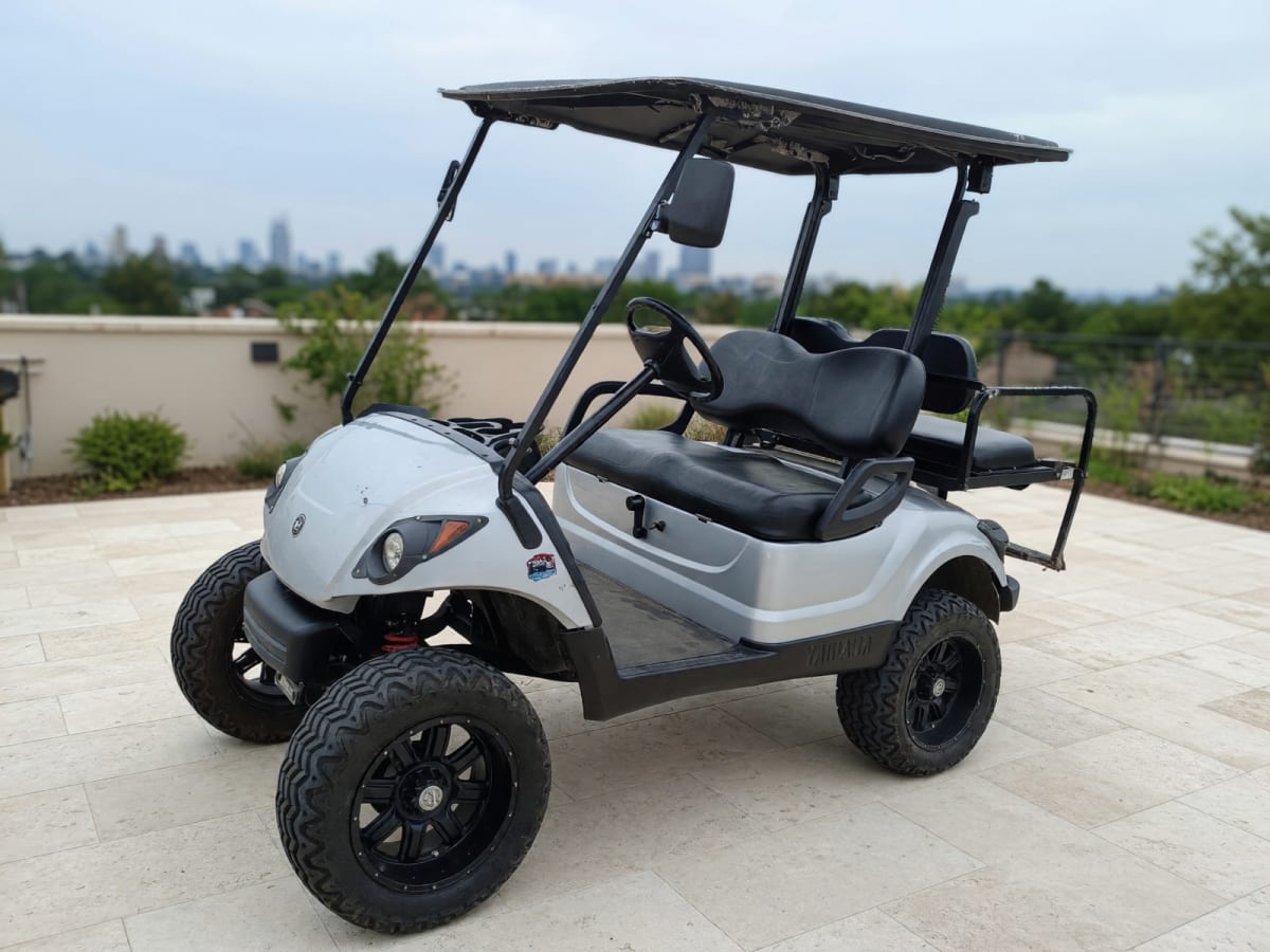 Yamaha 2016 Gas 4 Passenger Golf Cart in Like New Condition – Statesboro, GA