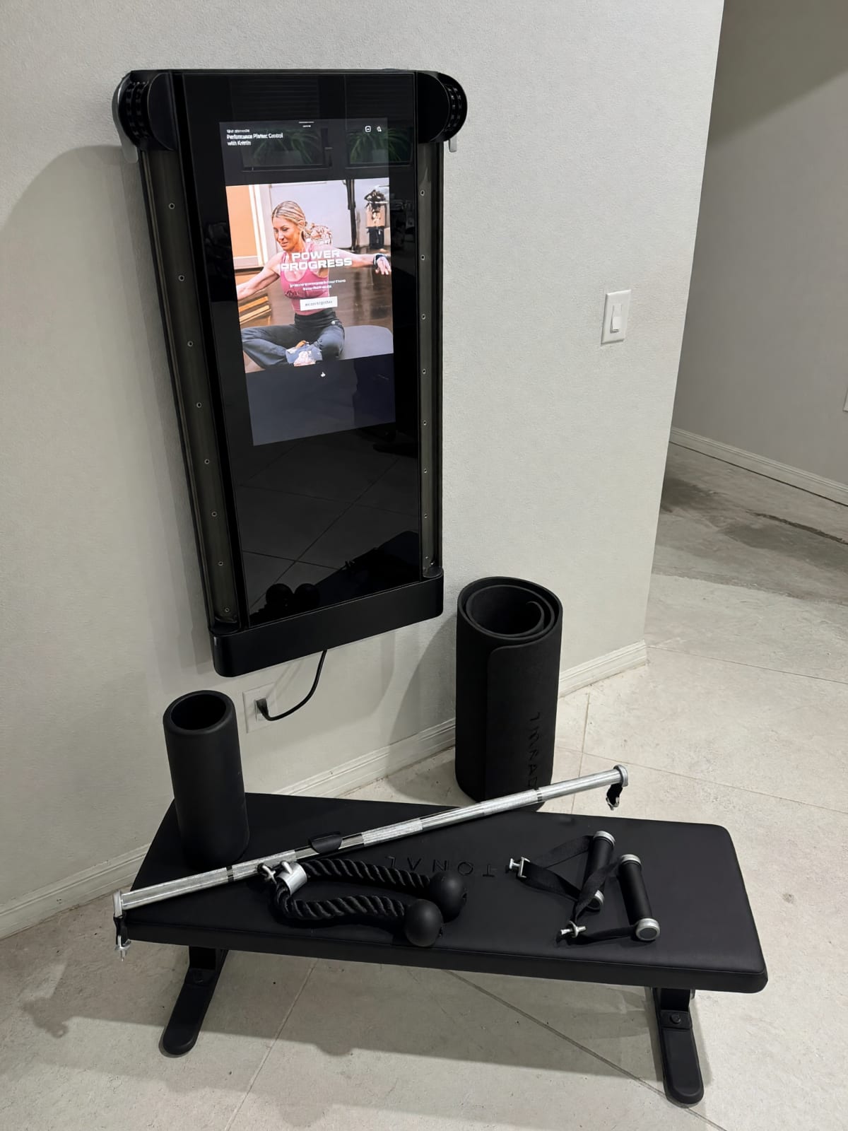 2022 Tonal 1 Smart Home Gym – Good Condition, 200lb Resistance – Riverview, FL