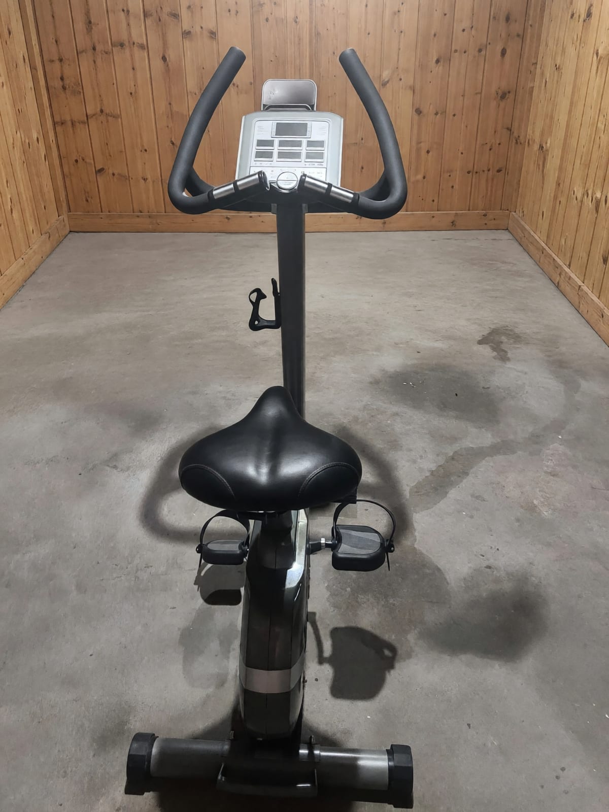 Lifecore UBS1050 Recumbent Bike – Good Condition, 250 Lb Capacity – Clinton, CT