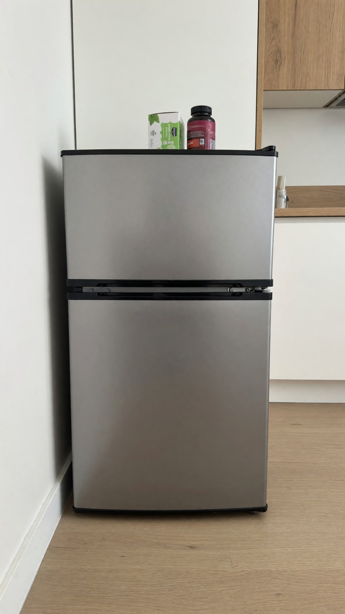 2026 Mainstays MS553614756001 Mini Fridge – Like New, 3.2 Cu Ft – Miami Gardens, FL