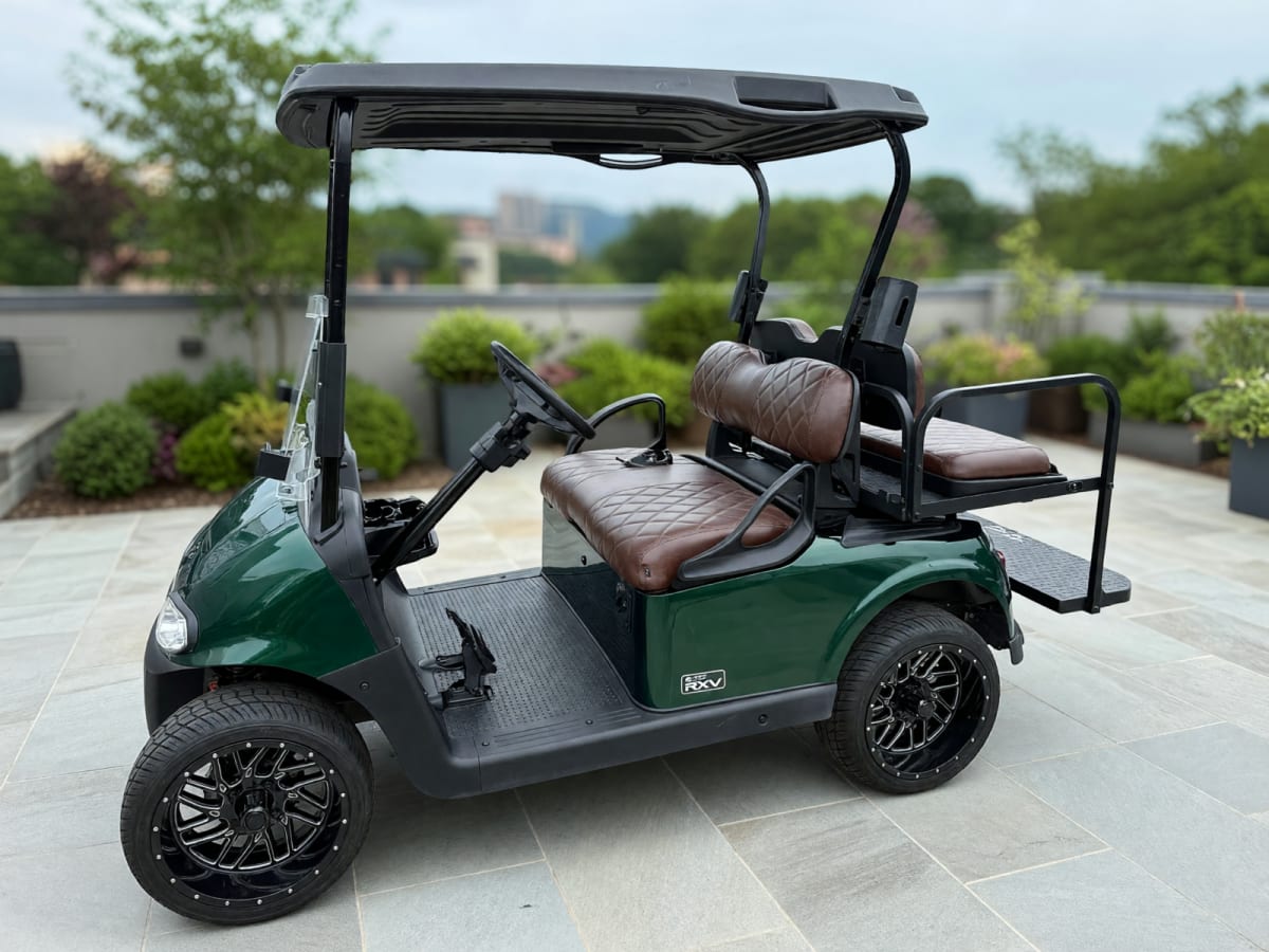 2024 EZGO RXV Lithium Golf Cart – Moneta, VA
