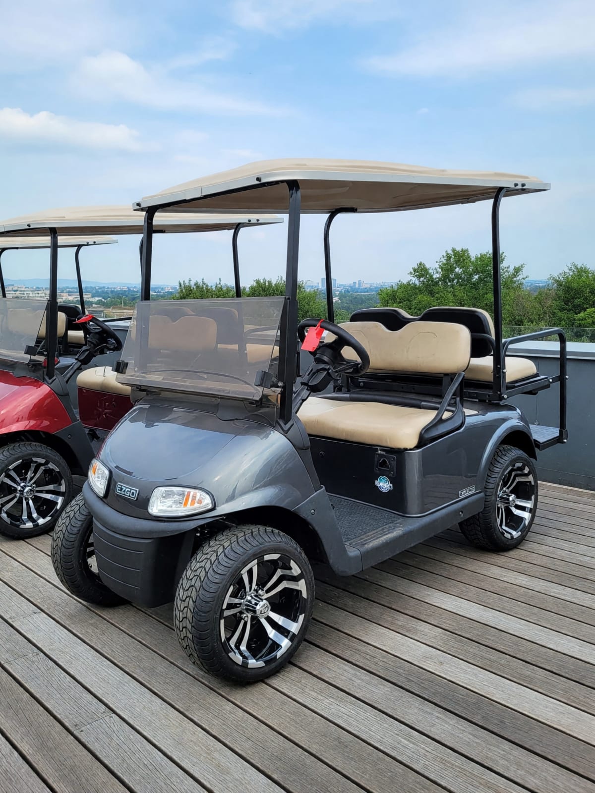 2021 E-Z-GO RXV Lithium 48 Volt Golf Cart in Like New Condition – Denver, PA