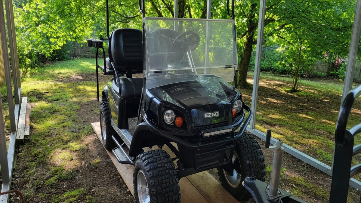 EZGO S4 Golf Cart in Good Condition – Piketon, OH