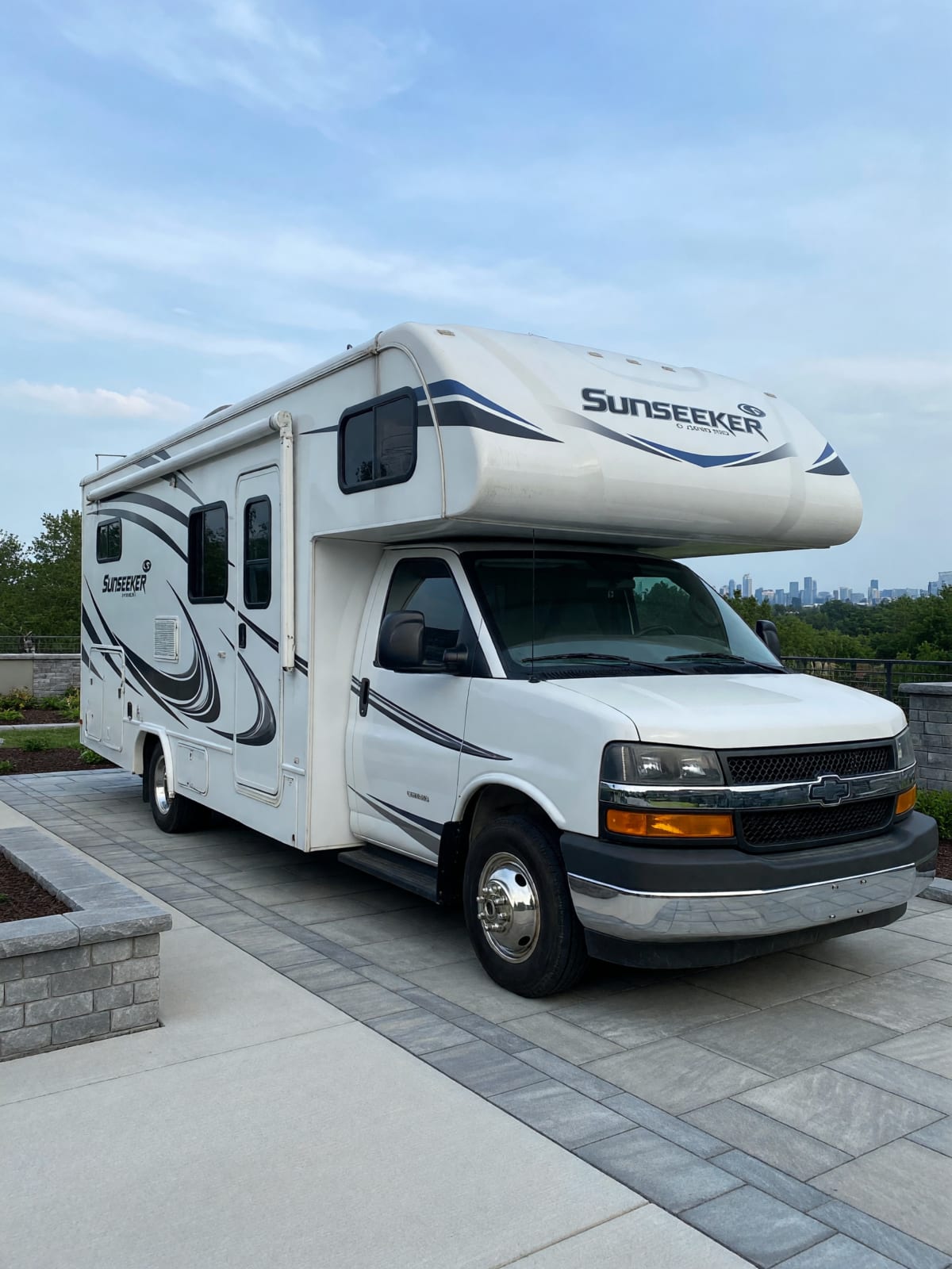 2017 Sunseeker LE by Forest River Chevrolet in Like New Condition – Crown Point, IN