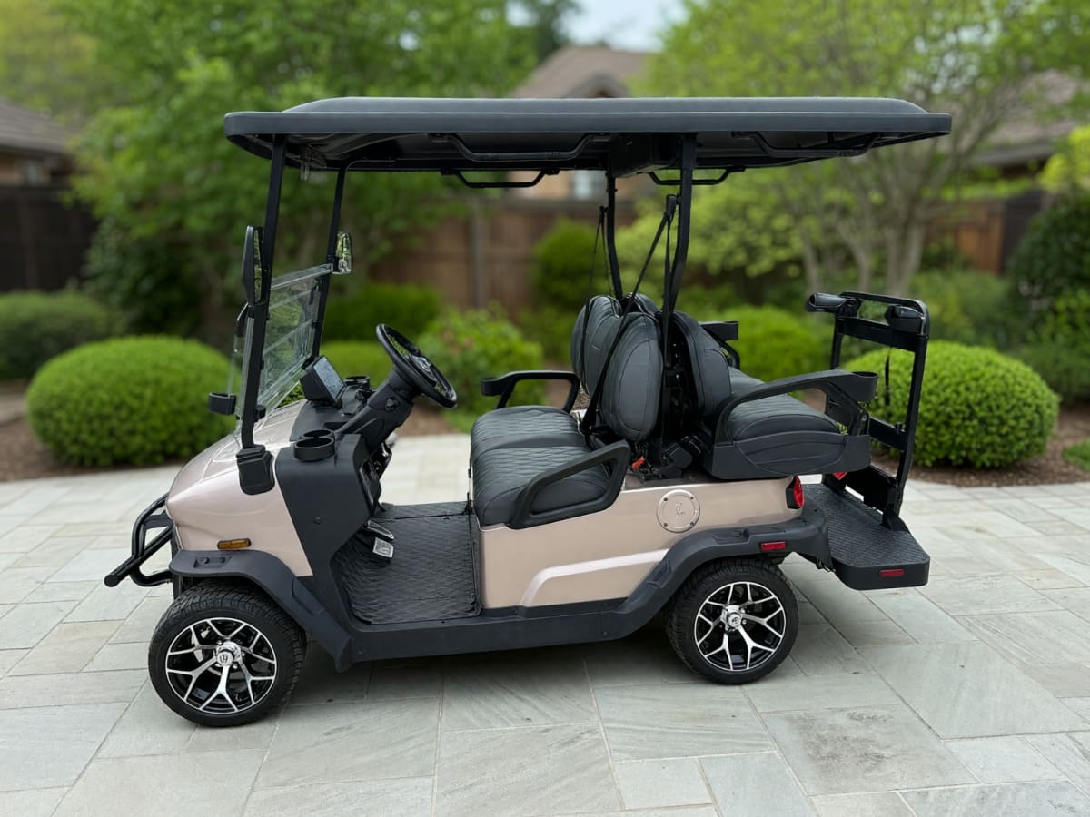 2025 Denago Nomad 2+2 Golf Cart in Like New Condition – Canyon, TX