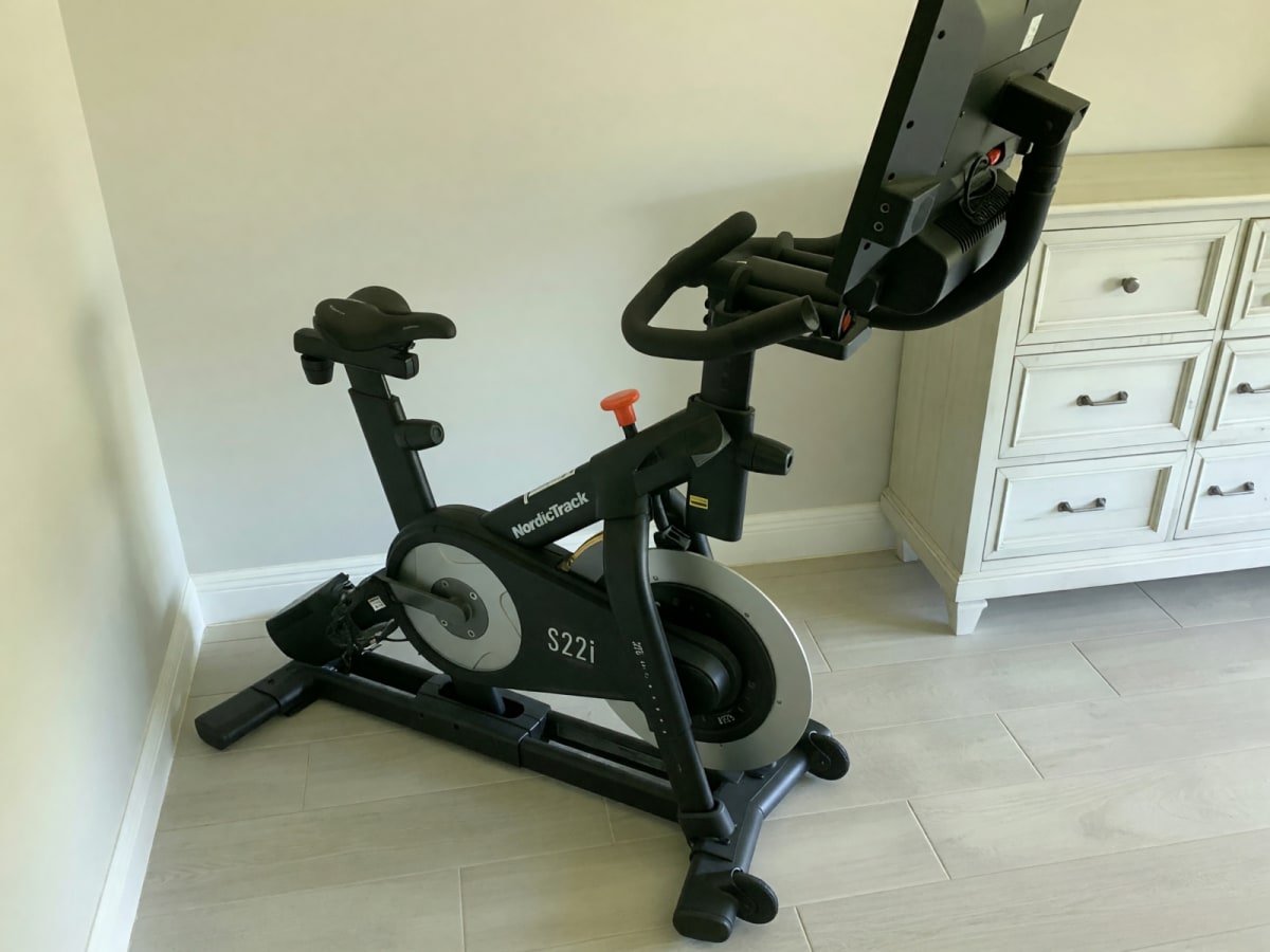 2020 NordicTrack S22i Studio Cycle – Like New, 21 Inch Screen – Sebastian, FL